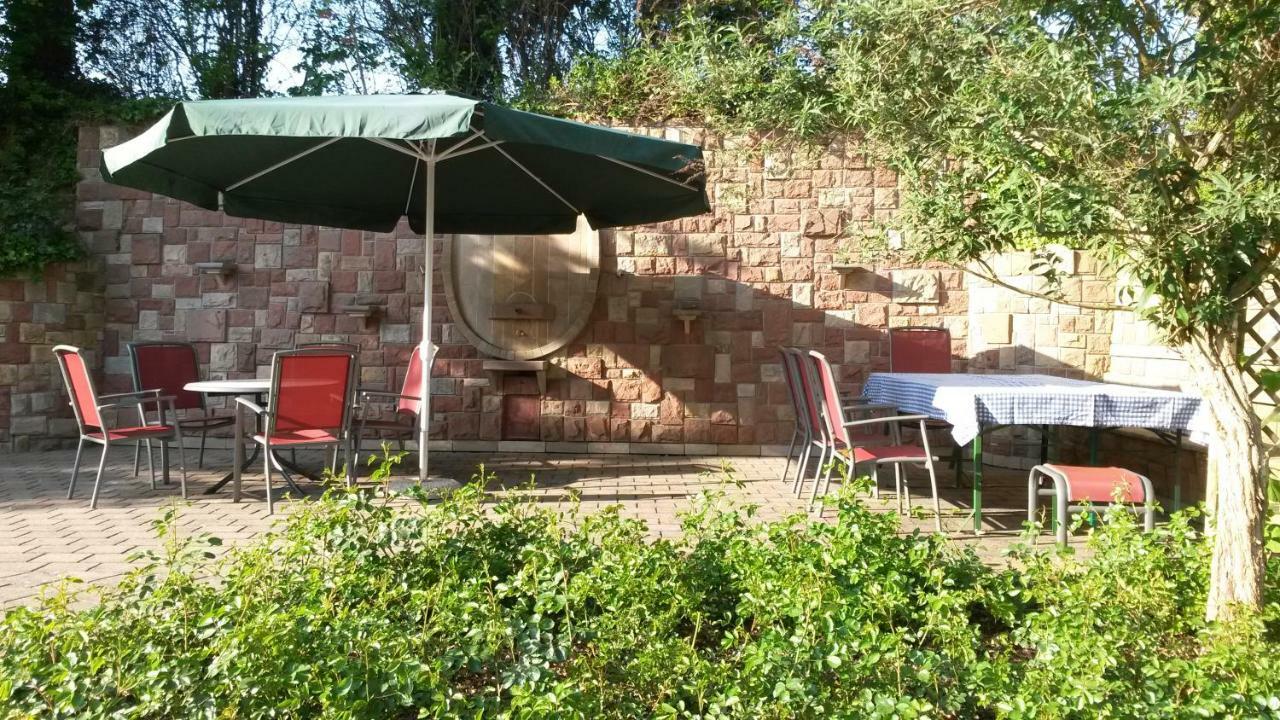 Ferienwohnungen Eichenhof Kapellen-Drusweiler Exterior foto